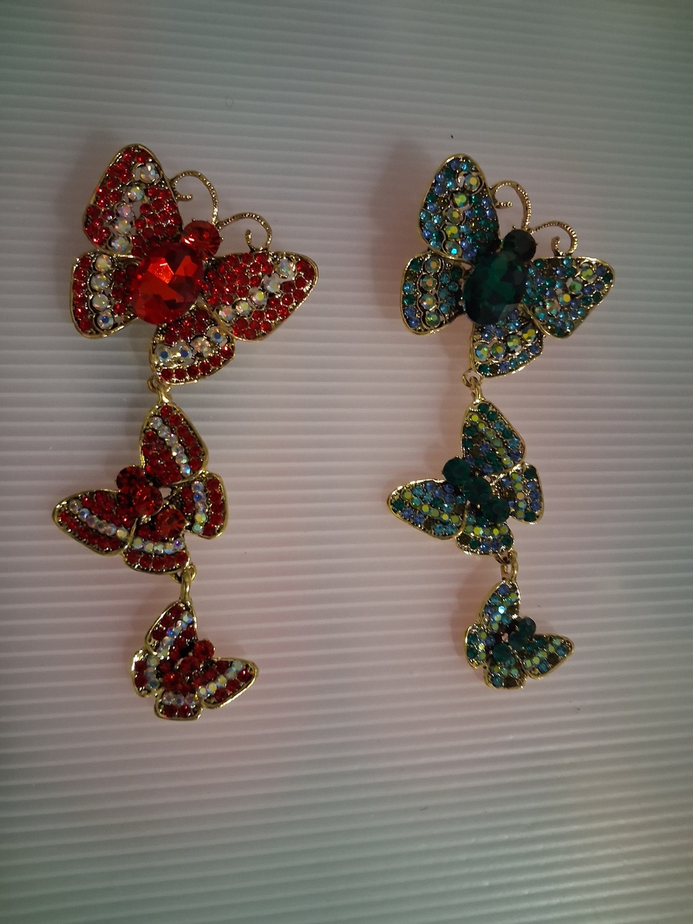 Red Crystal Butterfly Pendant Necklace - Unbranded - Picture 4 of 5
